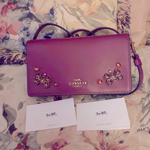 COACH CRYSTAL JEWELED CROSSBODY WALLET PHONE CASE NWT BURGUNDY LEATHER - Picture 7 of 9